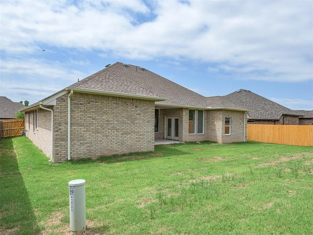 Photo 8 — 12125 SW 45th Terrace, Mustang, OK 73064