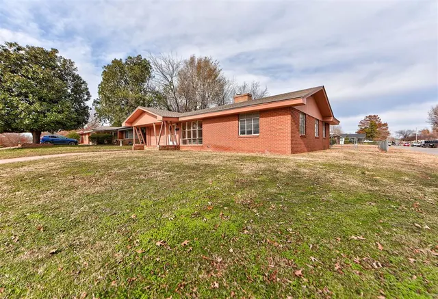Photo 5 — 4621 NW 13th Street, Oklahoma City, OK 73127
