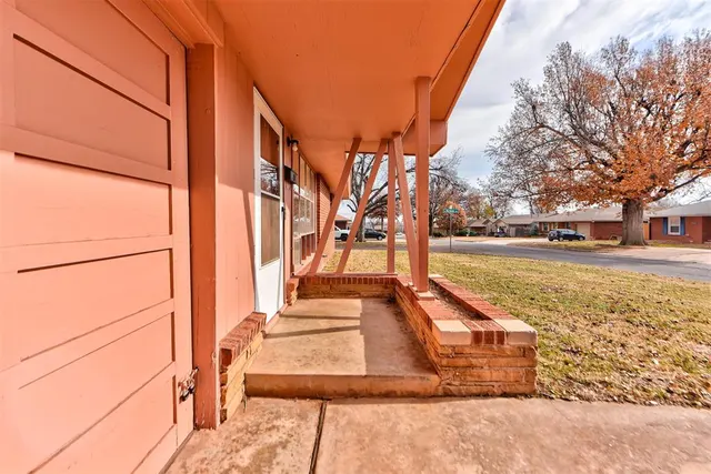 Photo 7 — 4621 NW 13th Street, Oklahoma City, OK 73127