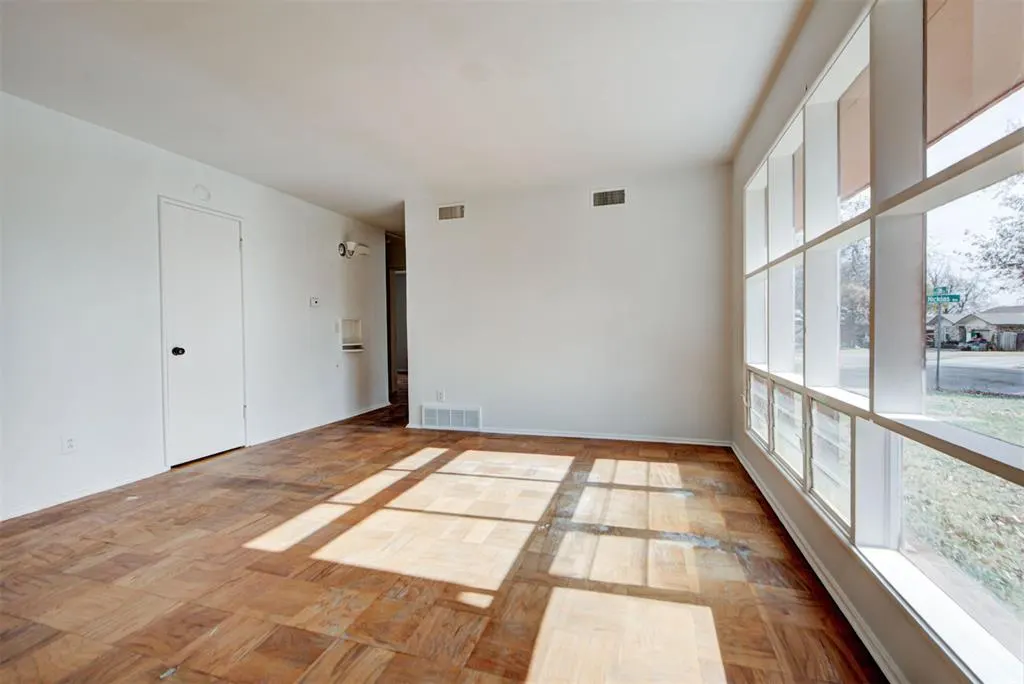 Photo 10 — 4621 NW 13th Street, Oklahoma City, OK 73127