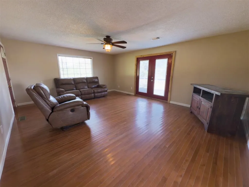 Photo 8 — 24260 E County Road 1560 Road, Maysville, OK 73057