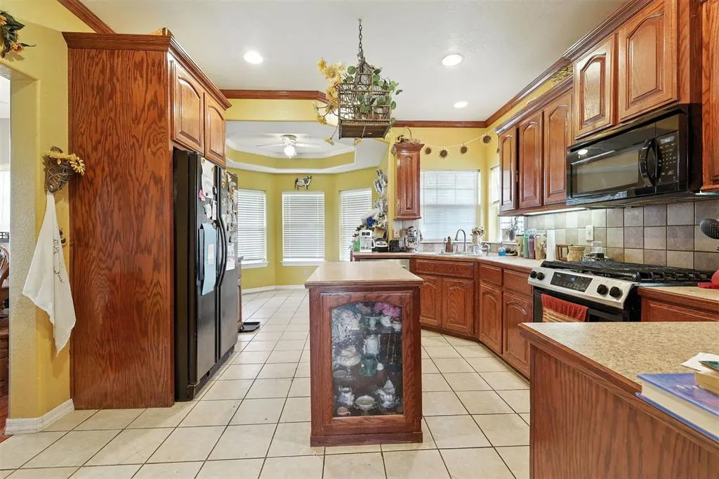 Photo 8 — 35788 E 143rd S Street, Coweta, OK 74429