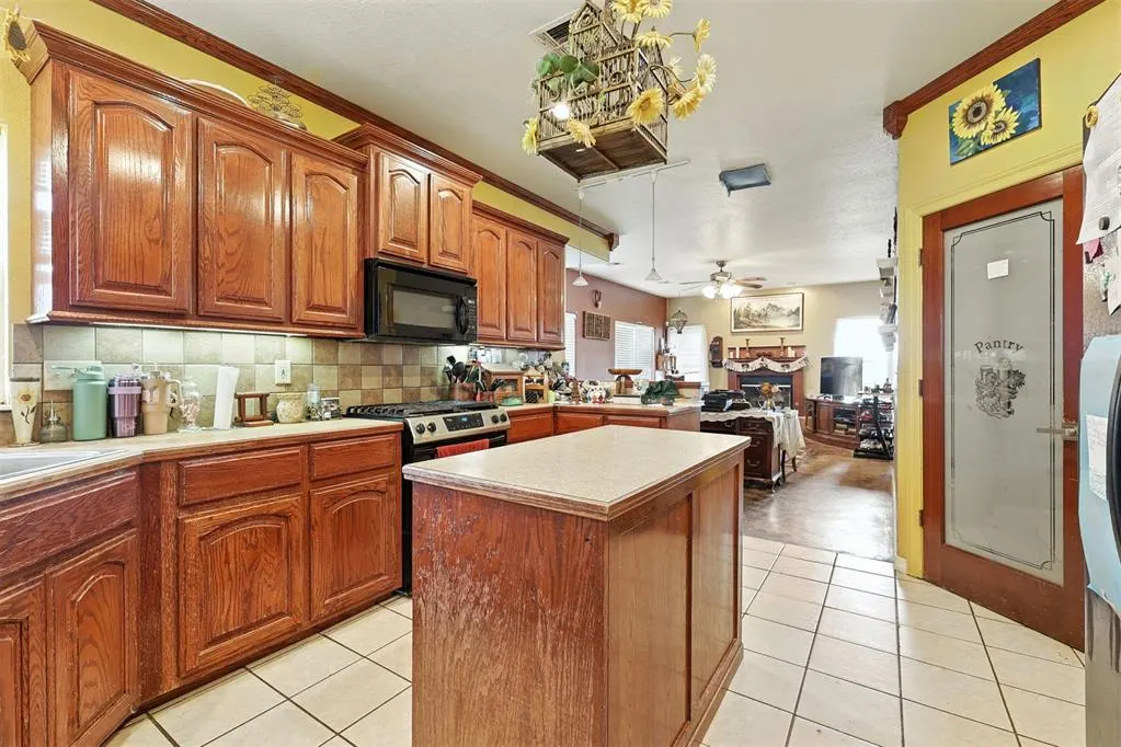 Photo 11 — 35788 E 143rd S Street, Coweta, OK 74429