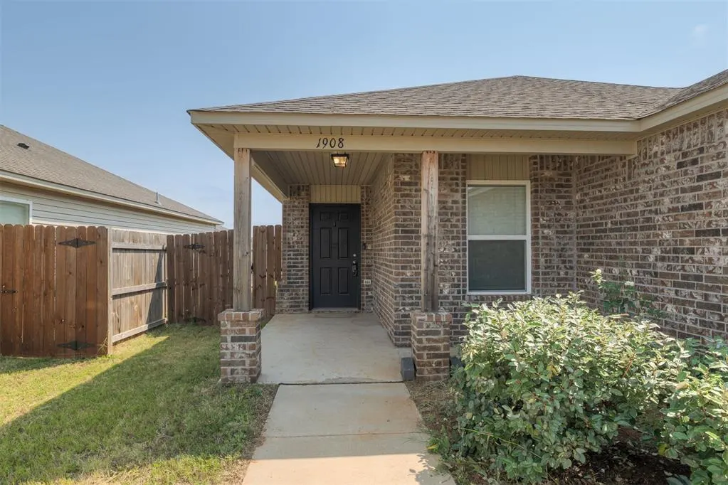 Photo 3 — 1908 Melanie Drive, Oklahoma City, OK 73127