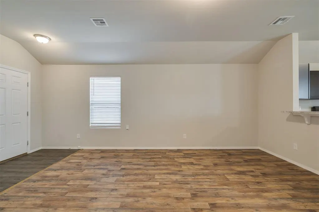 Photo 7 — 1908 Melanie Drive, Oklahoma City, OK 73127