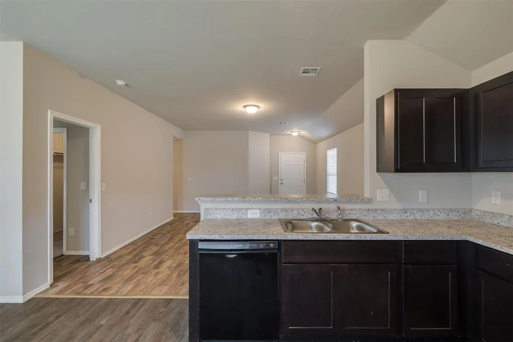 Photo 15 — 1908 Melanie Drive, Oklahoma City, OK 73127