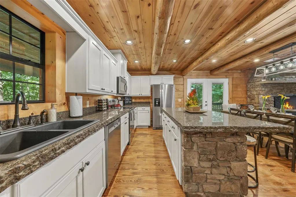 Photo 11 — 573 Timber Creek Trail, Broken Bow, OK 74728