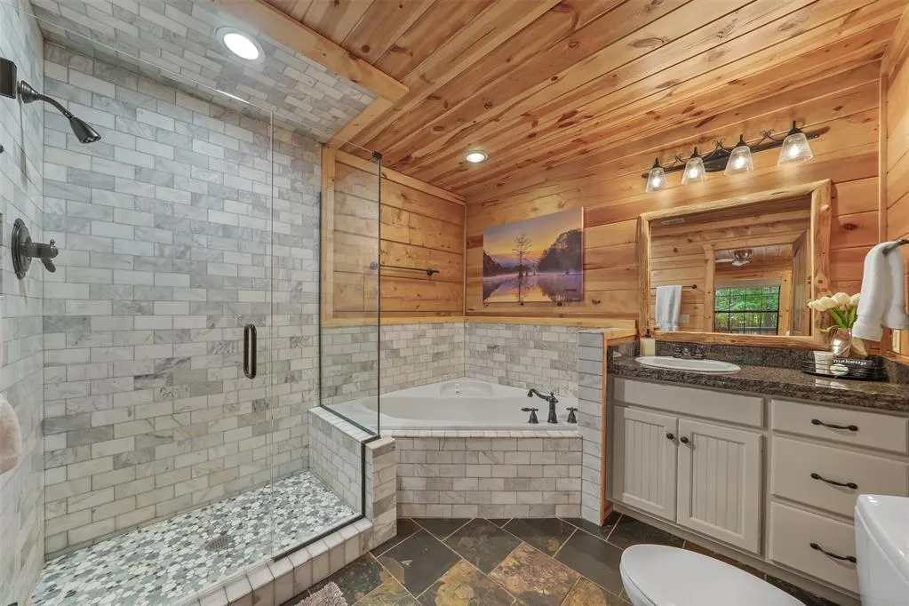 Photo 18 — 573 Timber Creek Trail, Broken Bow, OK 74728