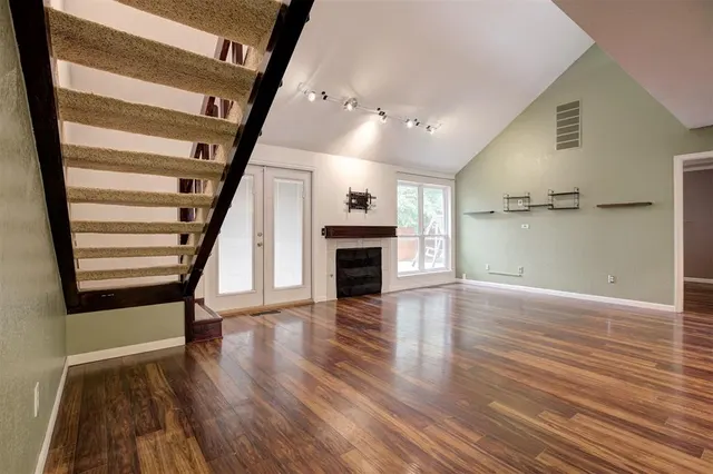 Photo 6 — 7916 Wilshire Ridge Drive, Oklahoma City, OK 73132