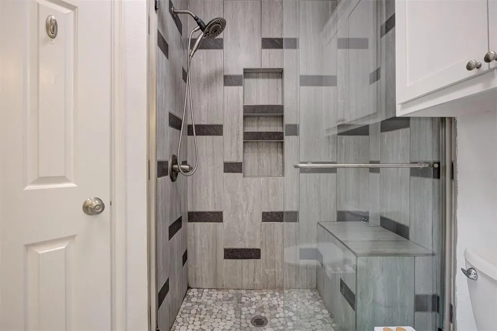 Photo 28 — 7916 Wilshire Ridge Drive, Oklahoma City, OK 73132