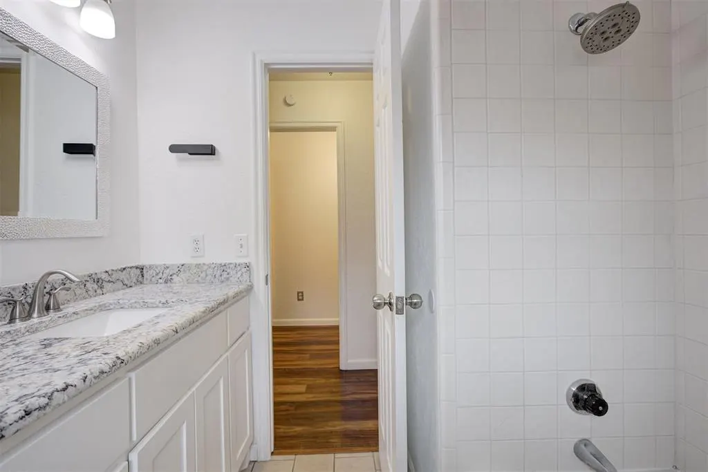 Photo 39 — 7916 Wilshire Ridge Drive, Oklahoma City, OK 73132