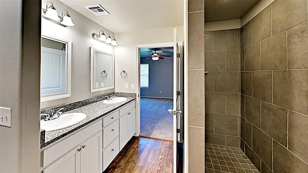 Photo 10 — 202 Saint Charles Way, Midwest City, OK 73130