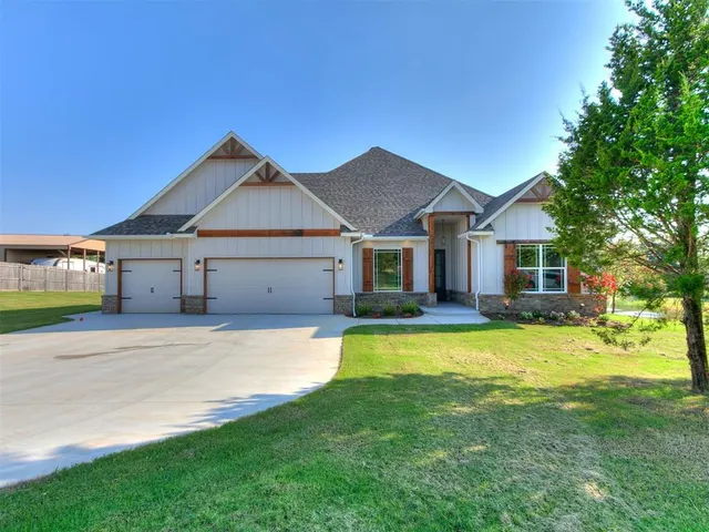 Front exterior — 17800 Piper Glen Drive, Choctaw, OK 73020