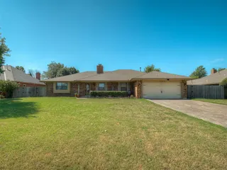 Sold home at 7104 NW 32nd Street