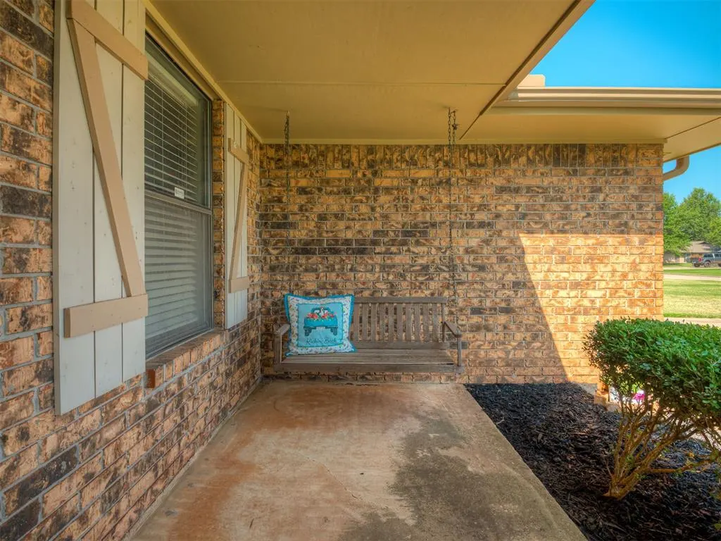 Photo 3 — 7104 NW 32nd Street, Bethany, OK 73008