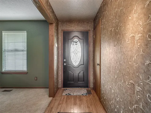 Photo 4 — 7104 NW 32nd Street, Bethany, OK 73008