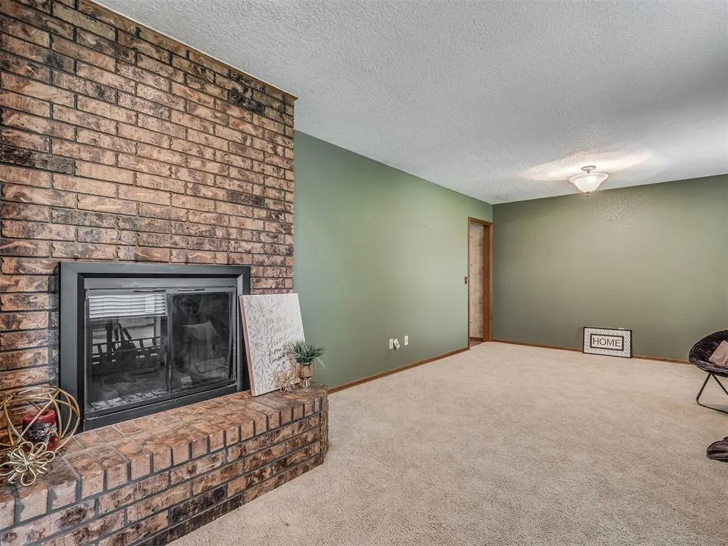 Photo 5 — 7104 NW 32nd Street, Bethany, OK 73008