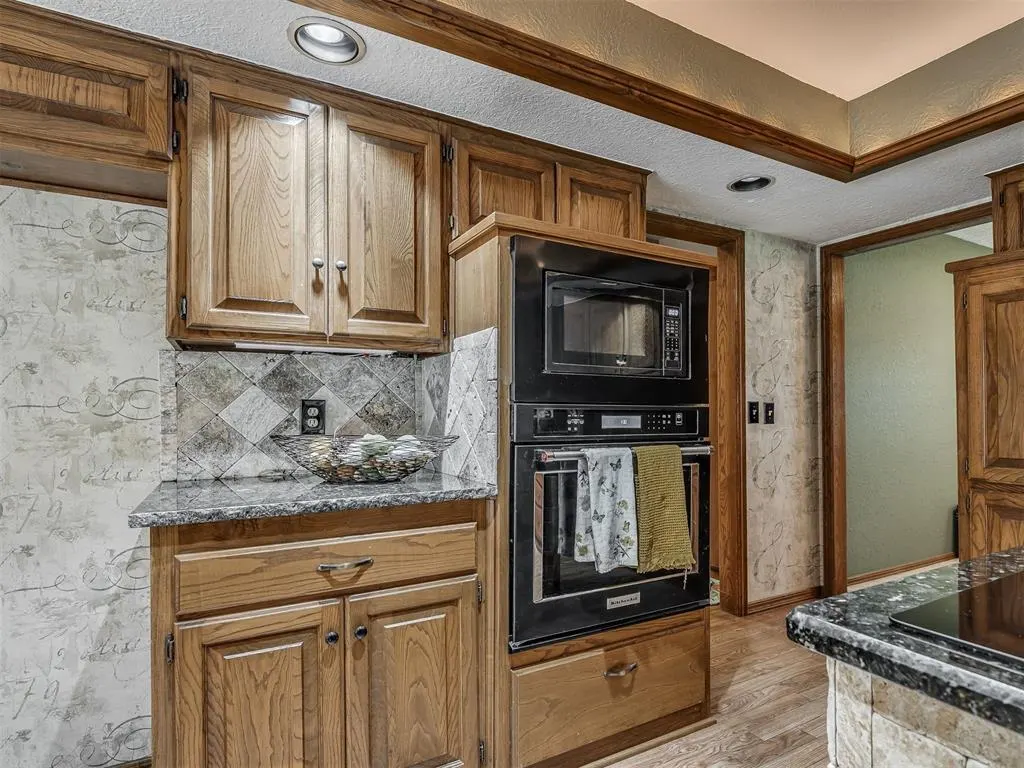 Photo 13 — 7104 NW 32nd Street, Bethany, OK 73008