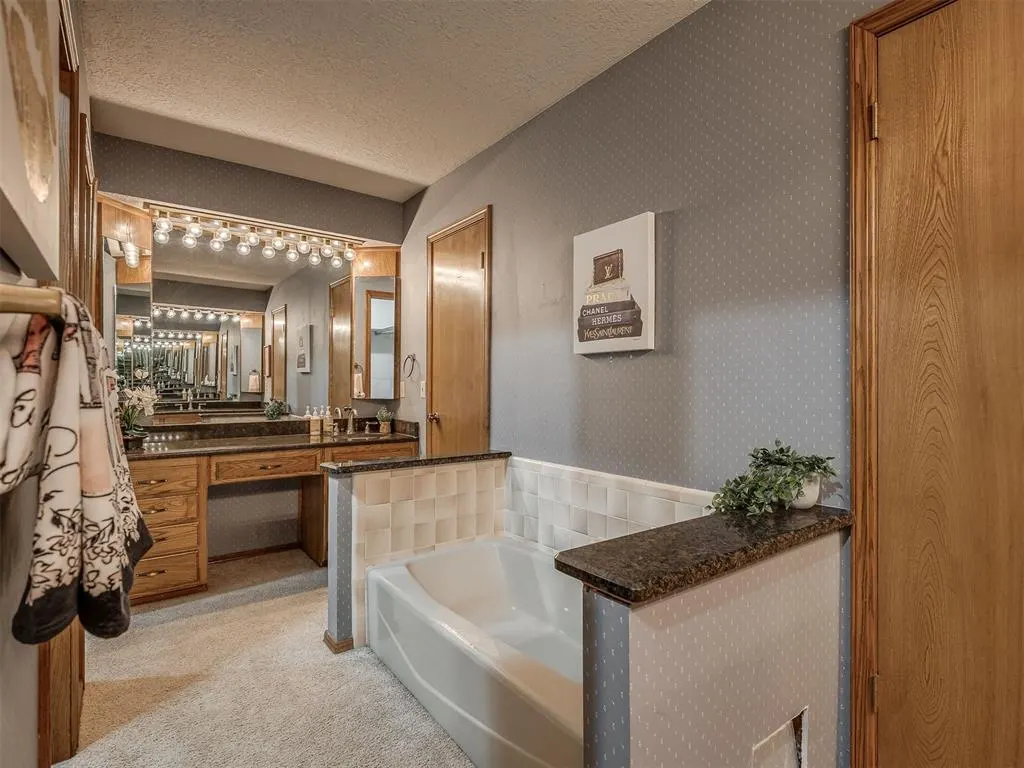 Photo 27 — 7104 NW 32nd Street, Bethany, OK 73008