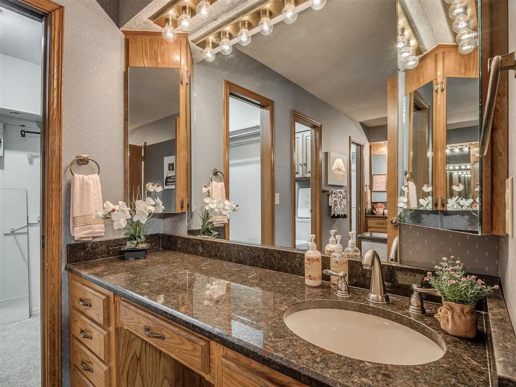 Photo 32 — 7104 NW 32nd Street, Bethany, OK 73008