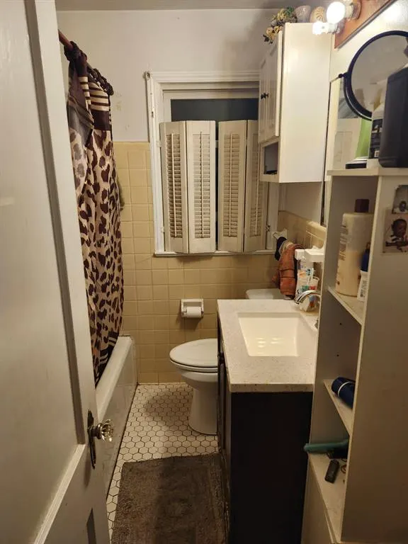 Photo 9 — 828 NE 68th Street, Oklahoma City, OK 73105