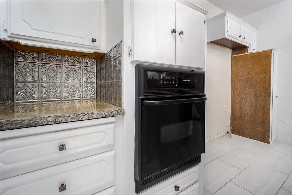 Photo 9 — 2536 NW 25th Street, Oklahoma City, OK 73107