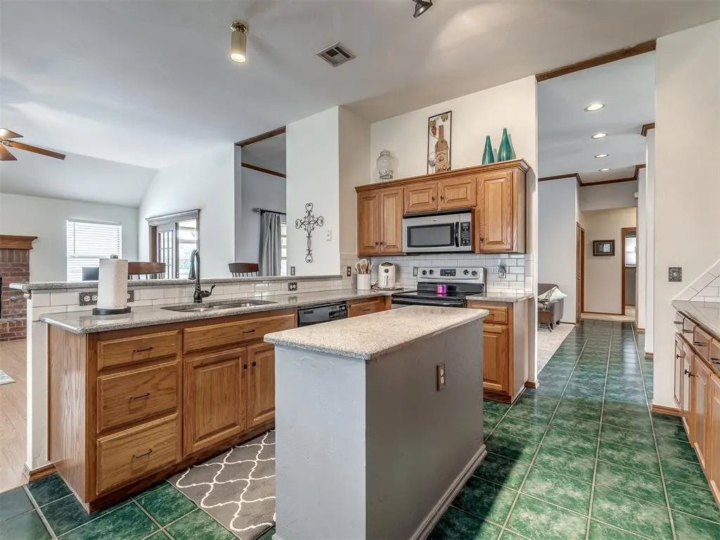 Photo 12 — Address unavailable, Oklahoma City, OK 73142