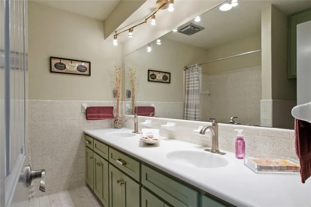 Photo 17 — 1820 S Portland Avenue, Newcastle, OK 73065