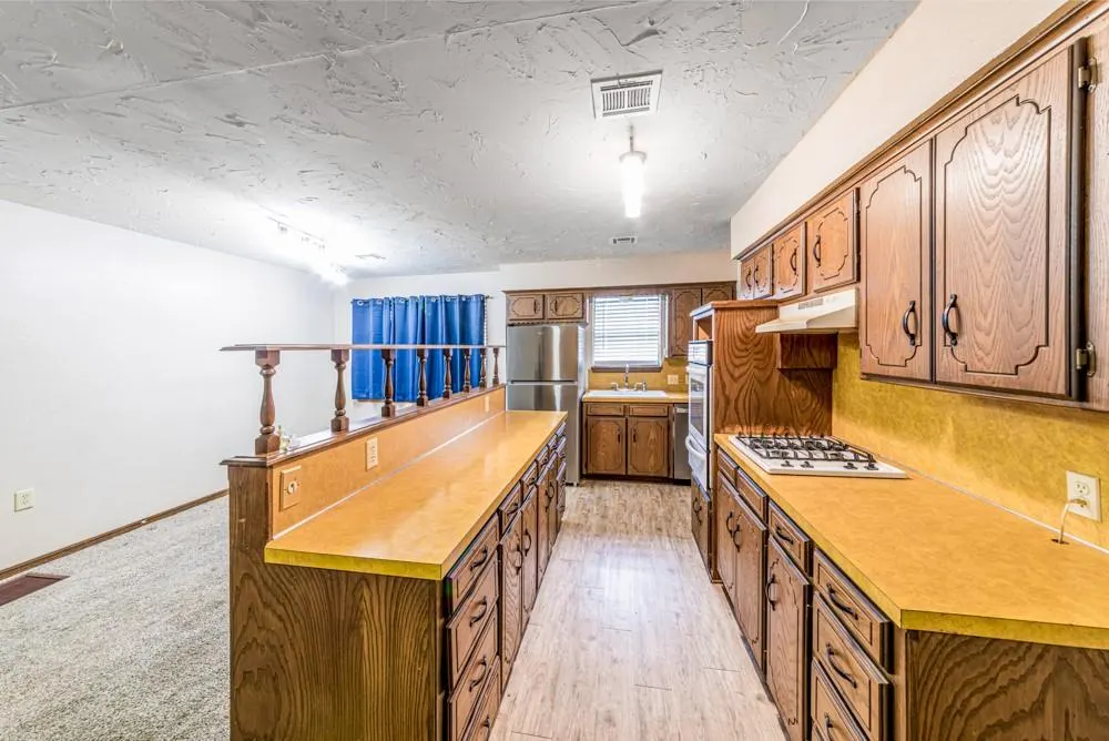 Photo 12 — 1125 S 12th Street, Blackwell, OK 74631