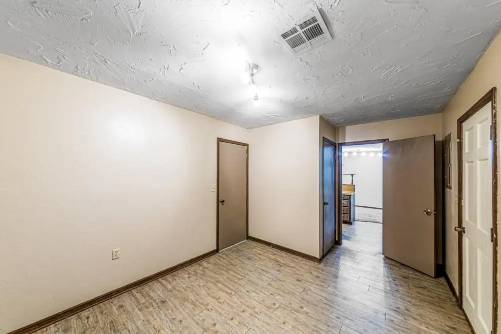 Photo 18 — 1125 S 12th Street, Blackwell, OK 74631