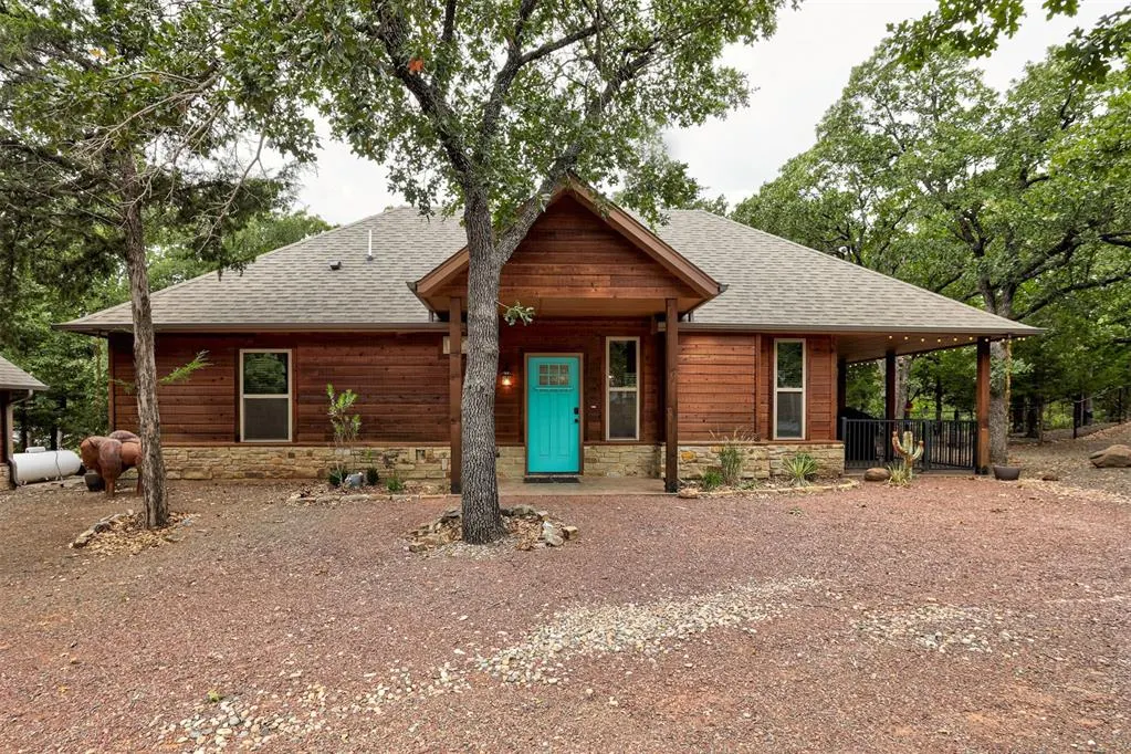 Photo 2 — 513 NW Eagles Landing Place, Medicine Park, OK 73557