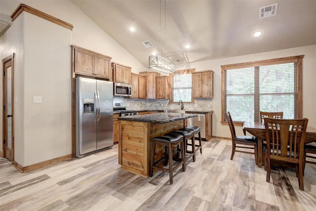 Photo 5 — 513 NW Eagles Landing Place, Medicine Park, OK 73557
