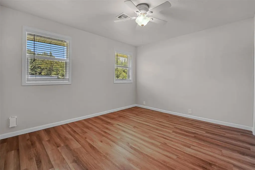 Photo 11 — 1421 B Street, Snyder, OK 73566