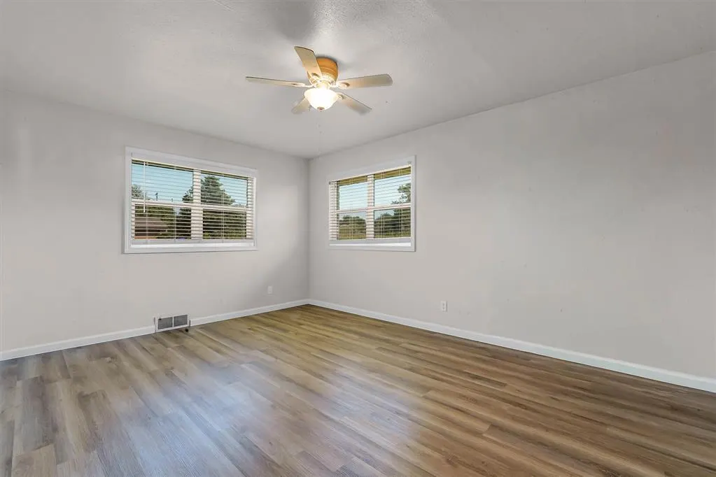 Photo 19 — 1421 B Street, Snyder, OK 73566