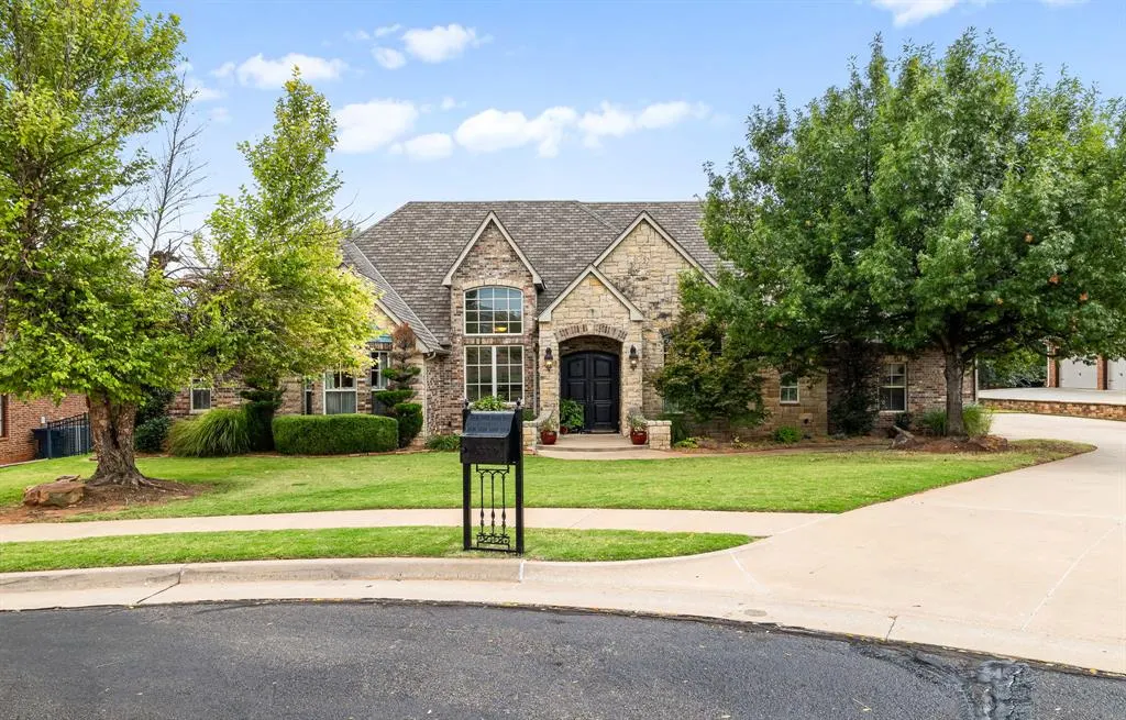 Photo 6 — 13309 Upper Pond Ct, Oklahoma City, OK 73142
