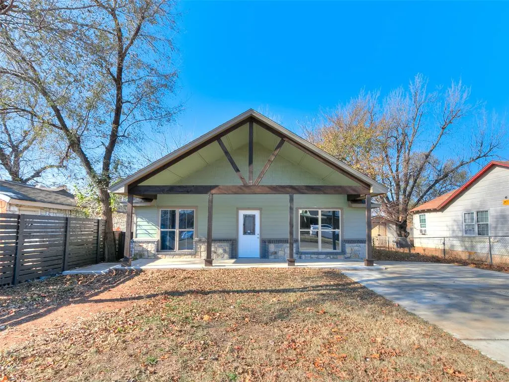 Photo 2 — 3215 S Harvey Boulevard, Oklahoma City, OK 73109