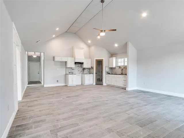Photo 3 — 3215 S Harvey Boulevard, Oklahoma City, OK 73109