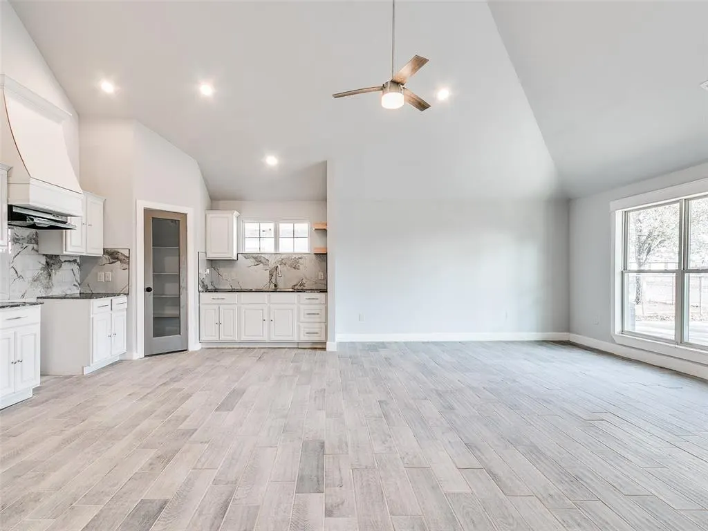Photo 6 — 3215 S Harvey Boulevard, Oklahoma City, OK 73109