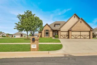Sold home at 14000 NW Hawk Circle