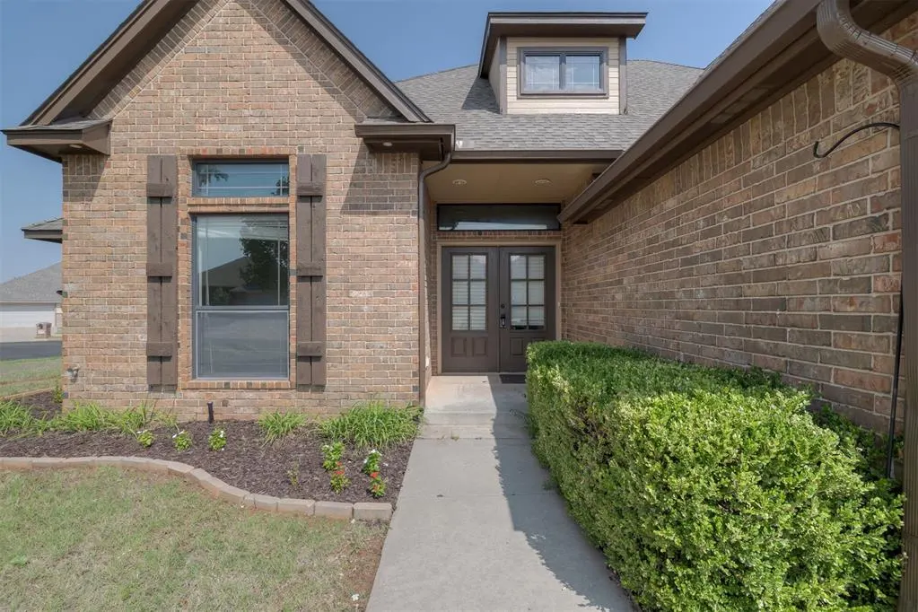 Photo 3 — 14000 NW Hawk Circle, Piedmont, OK 73078