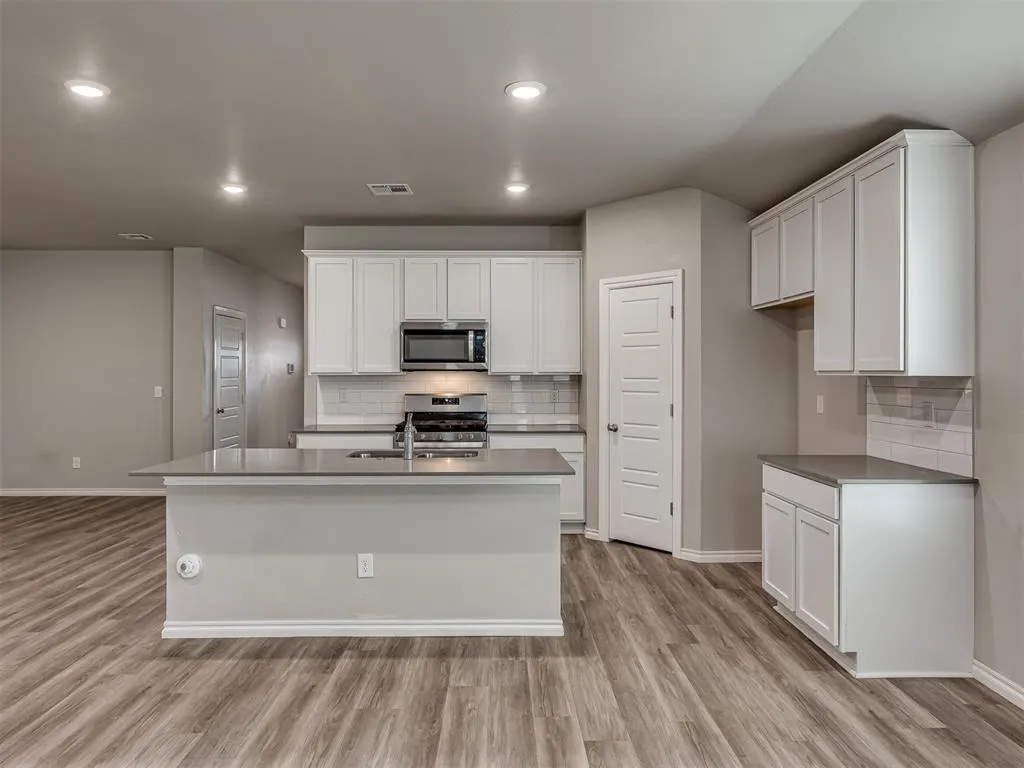 Photo 17 — 14508 Travertine Falls Lane, Oklahoma City, OK 73142