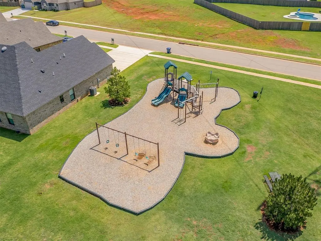 Photo 44 — 14525 Astor Lane, Yukon, OK 73099