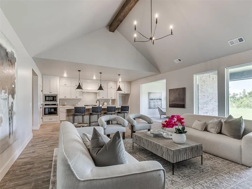 Photo 9 — 14525 Astor Lane, Yukon, OK 73099