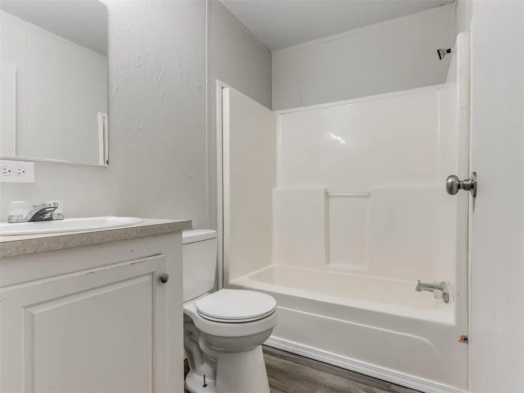 Photo 8 — 18055 NE 122nd Street, Jones, OK 73049
