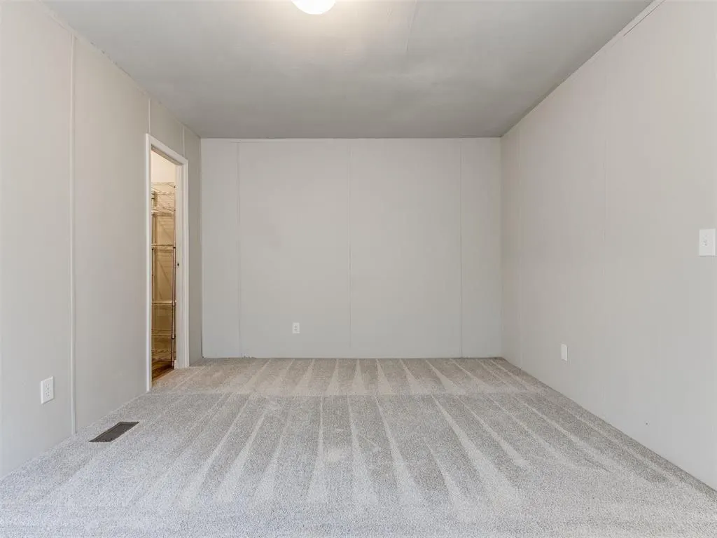 Photo 12 — 18055 NE 122nd Street, Jones, OK 73049