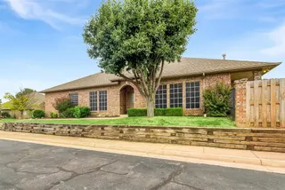Sold home at 1640 Laurel Place