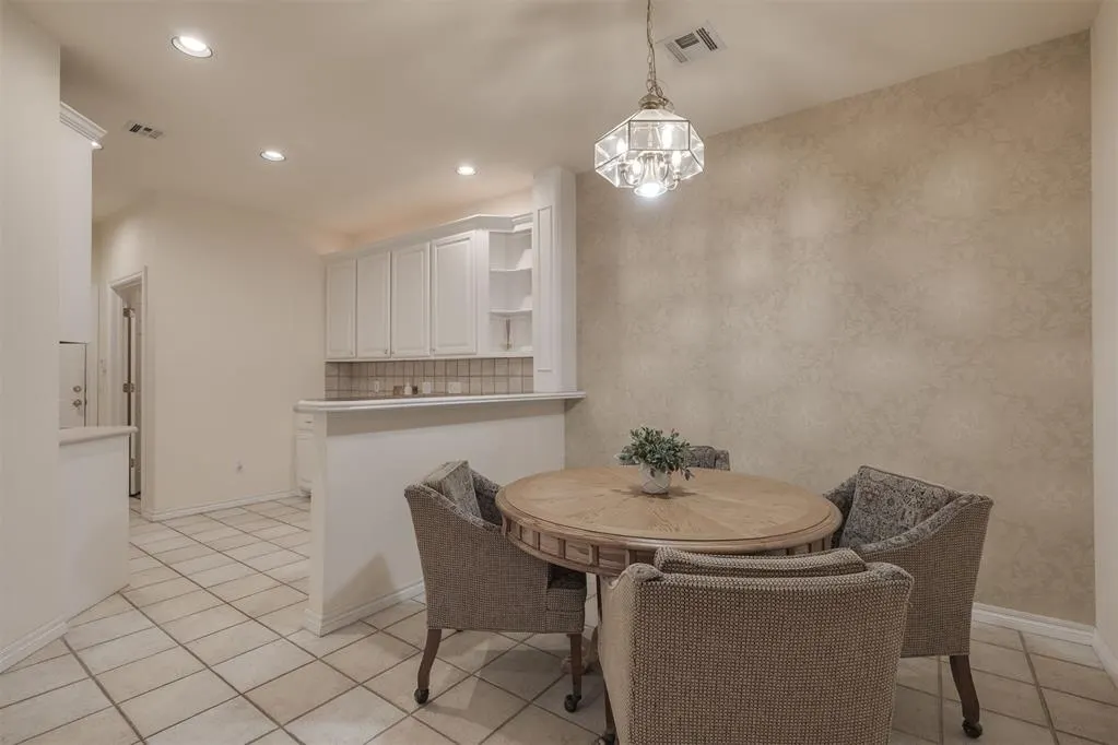Photo 10 — 1640 Laurel Place, Edmond, OK 73003