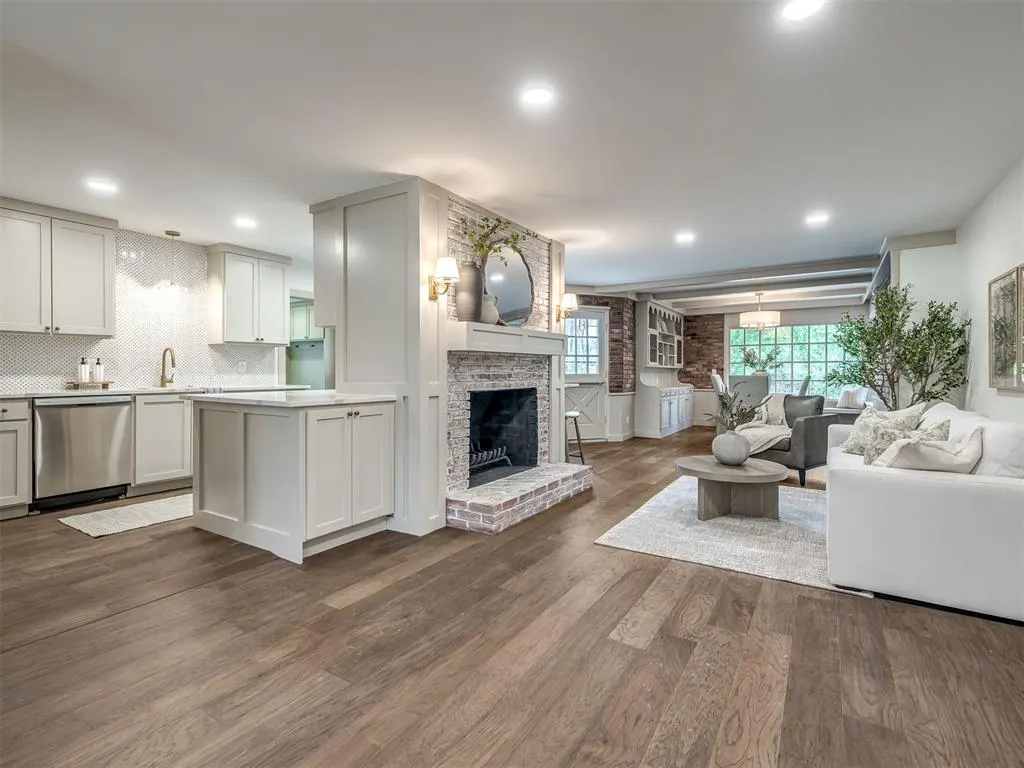 Photo 12 — 2225 Dawn Marie Drive, Oklahoma City, OK 73112