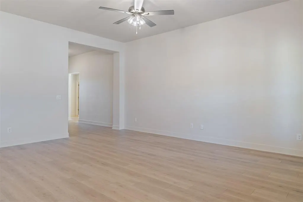 Photo 8 — 457 Vista Drive, Yukon, OK 73099