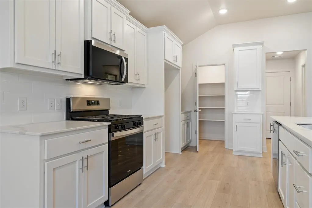 Photo 11 — 457 Vista Drive, Yukon, OK 73099